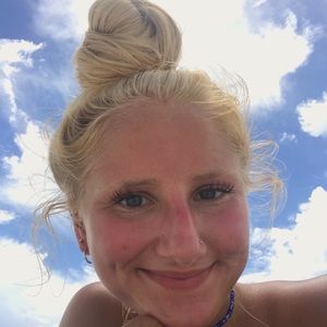 Meet your Posher, Karissa